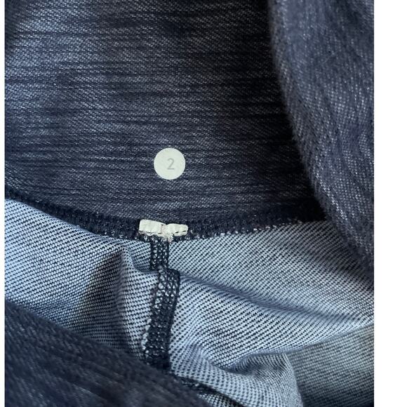 Lululemon Ride On Crop Cycling Pant in Deep Indigo Blue‎ Denim Luon Size 2 - Picture 10 of 10